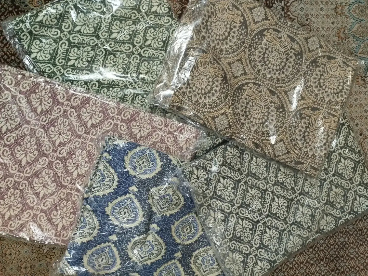 زیرسفره و روفرشی هدیه روز مادر|روفرشی|قم, طلاب غیر ایرانی|دیوار