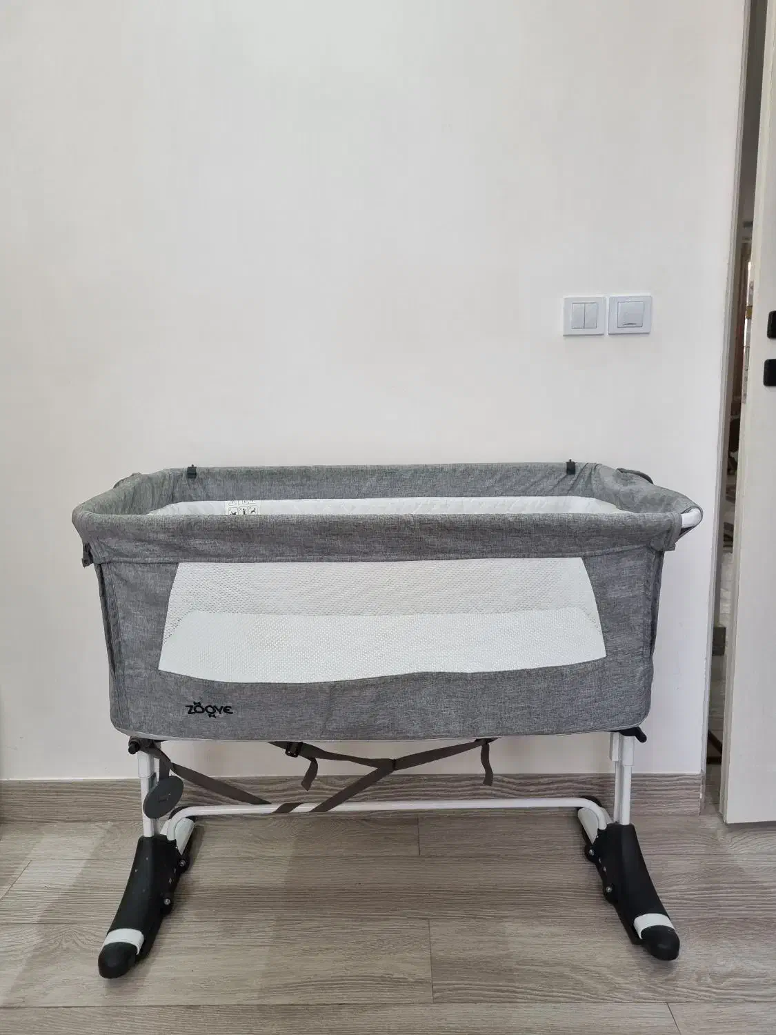 تخت کنارمادر زویه|تخت و صندلی بچه|رضوانشهر, |دیوار