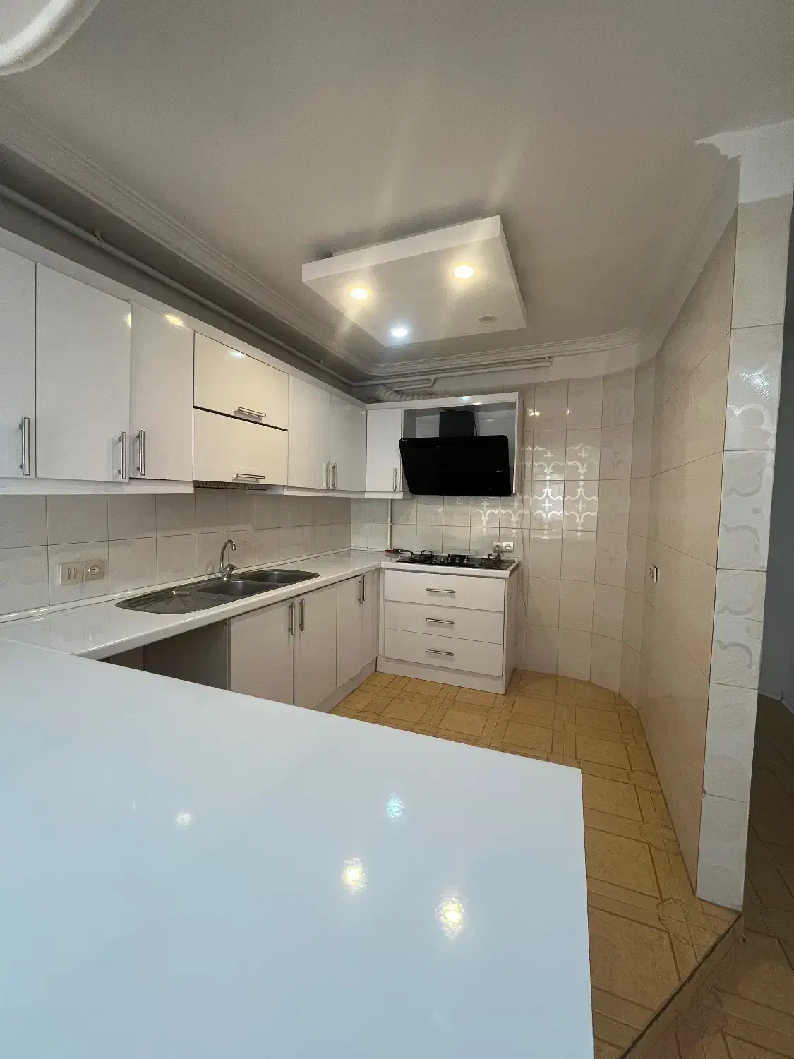 رهن واحد 74 متری در شریعتی 1|اجارهٔ آپارتمان|بندر انزلی, ساحل قو|دیوار