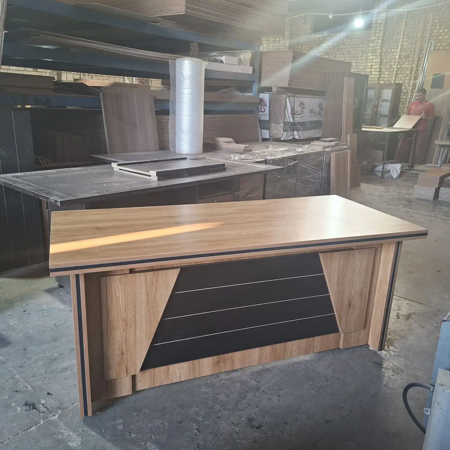 تولید میز مدیریت و کارمندی و کارشناسی وتحریر|دفتر کار|یزد, |دیوار