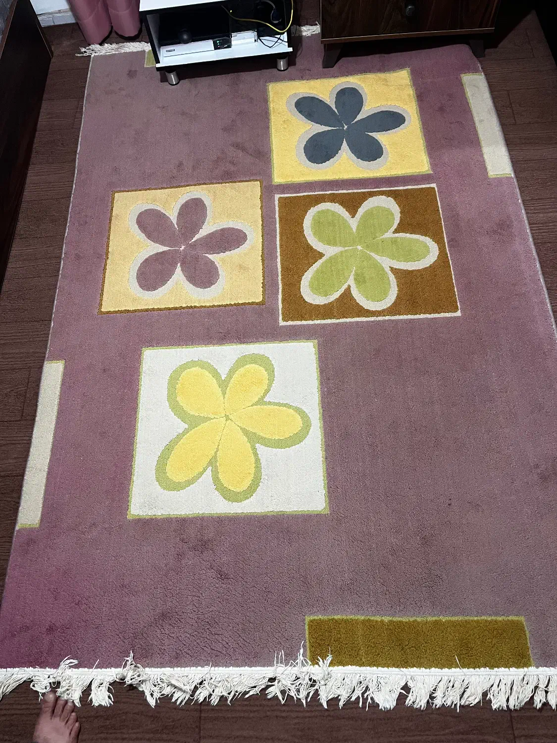 گلیم گل دار|گلیم، جاجیم، گبه|چالوس, |دیوار