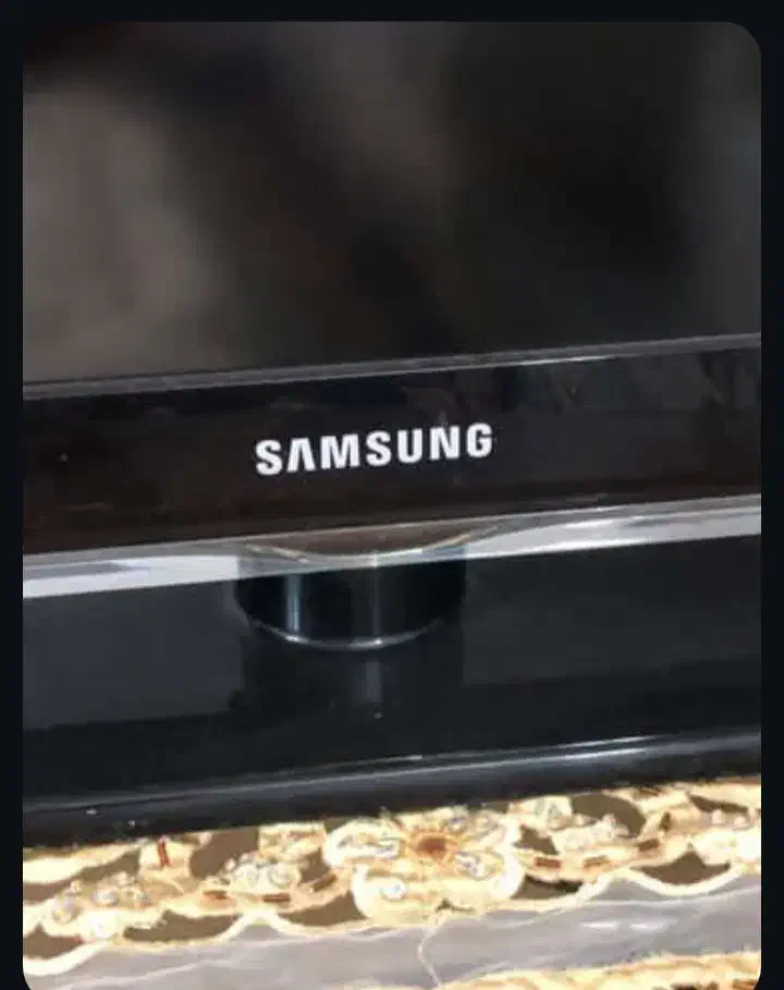 تلویزیون ال سی دی ۴۰ اینچ|تلویزیون و پروژکتور|بروجرد, |دیوار