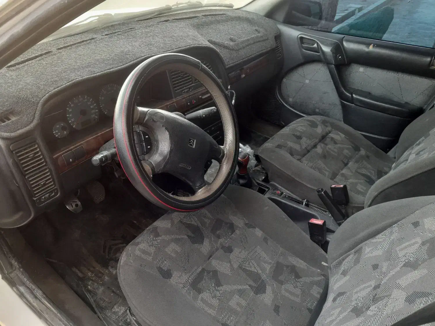 زانتیا ۱۸۰۰ مدل ۸۲|خودرو سواری و وانت|برخوار, |دیوار