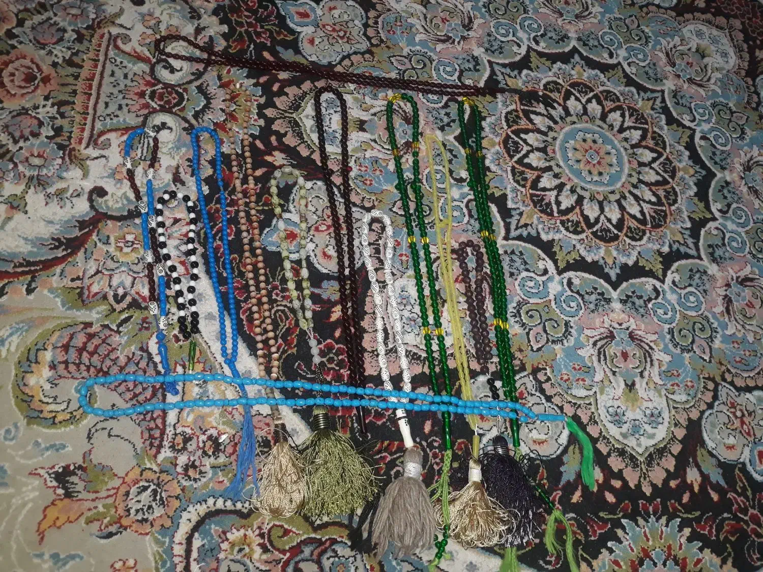 فروش تسبیح توافقی|کلکسیون اشیاء عتیقه|تهران, امام زاده عبدالله|دیوار