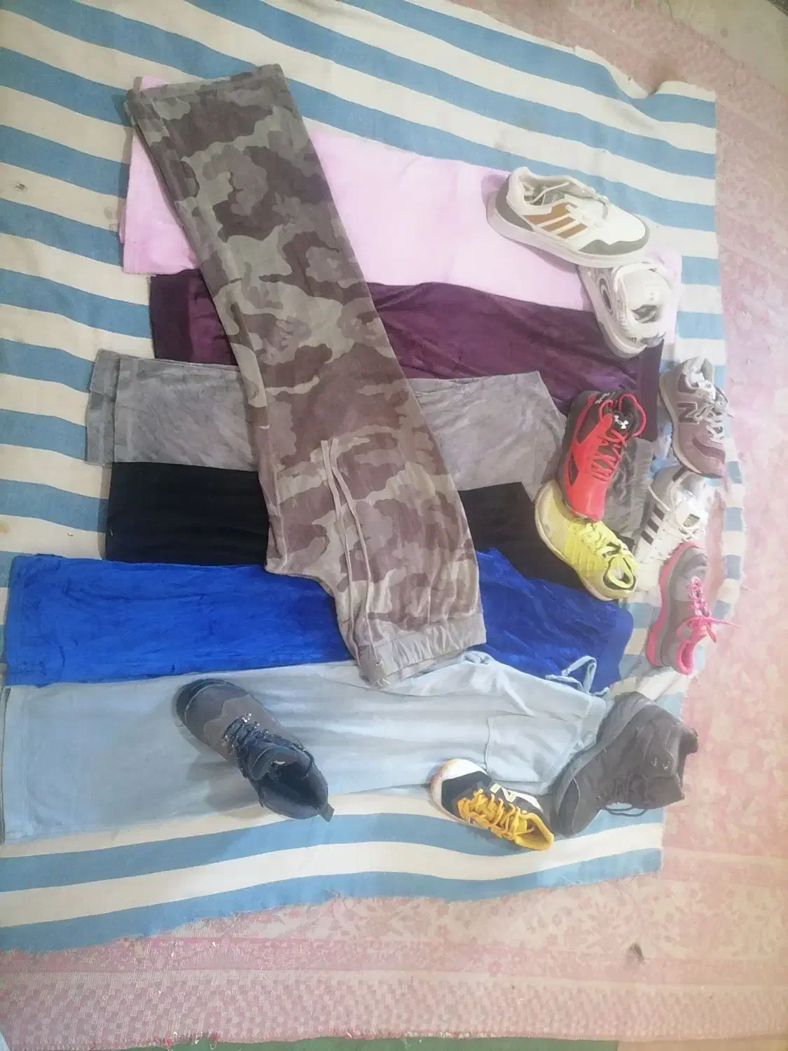 شلوار مخمل استوک خارجی کتونی مانکن|لباس|زبرخان, |دیوار