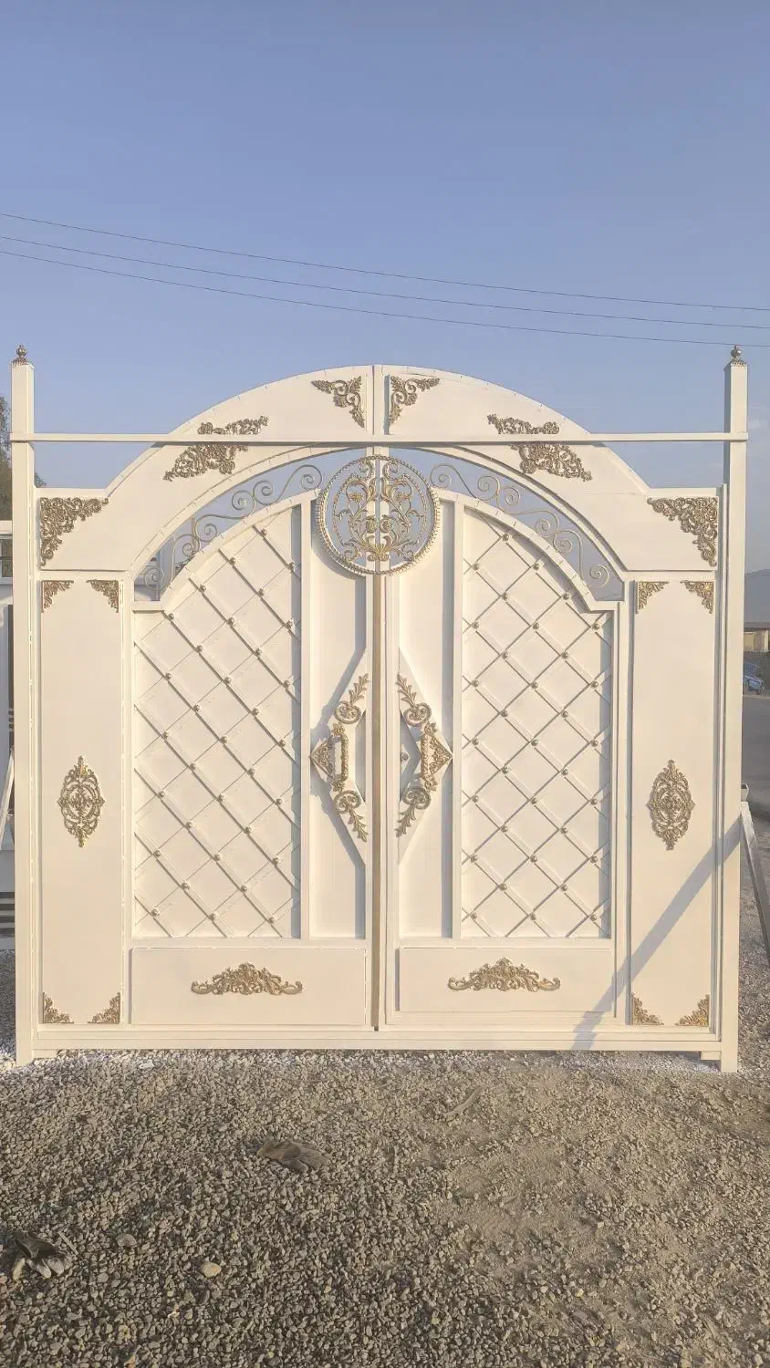 به یک نفر استادکار ماهر درب و پنجره ساز نیازمندیم|استخدام صنعتی، فنی، مهندسی|کازرون, |دیوار