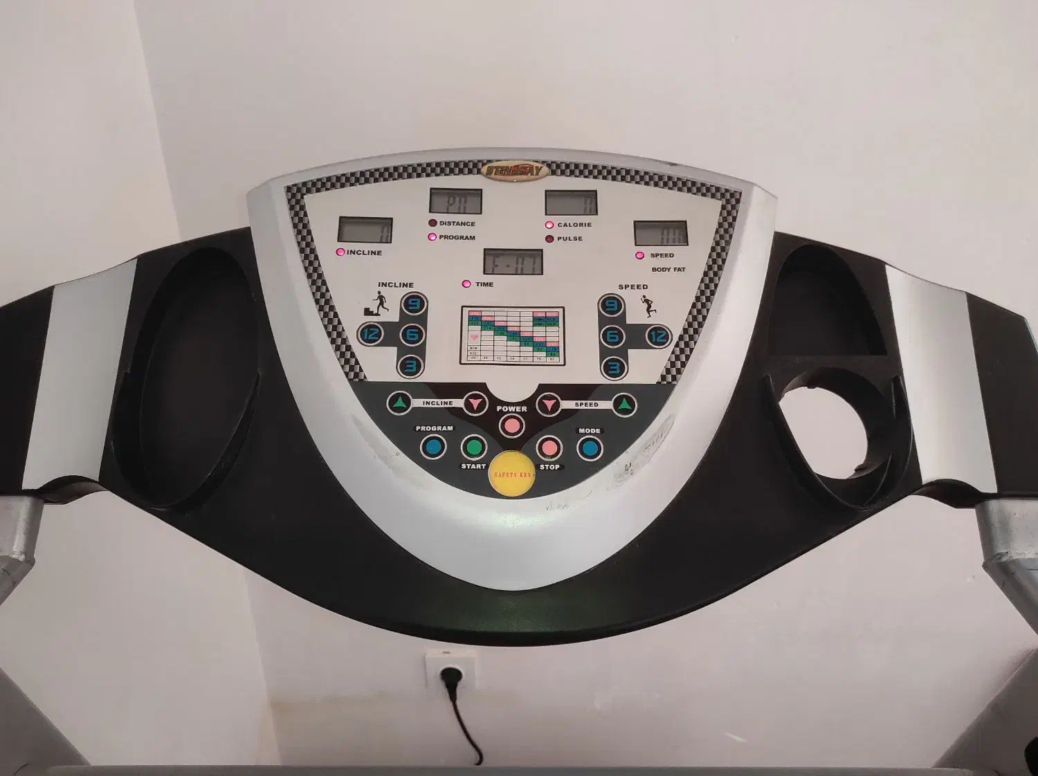 تردمیل M6000 تمیز|تجهیزات ورزشی|قم, شاه سید علی|دیوار