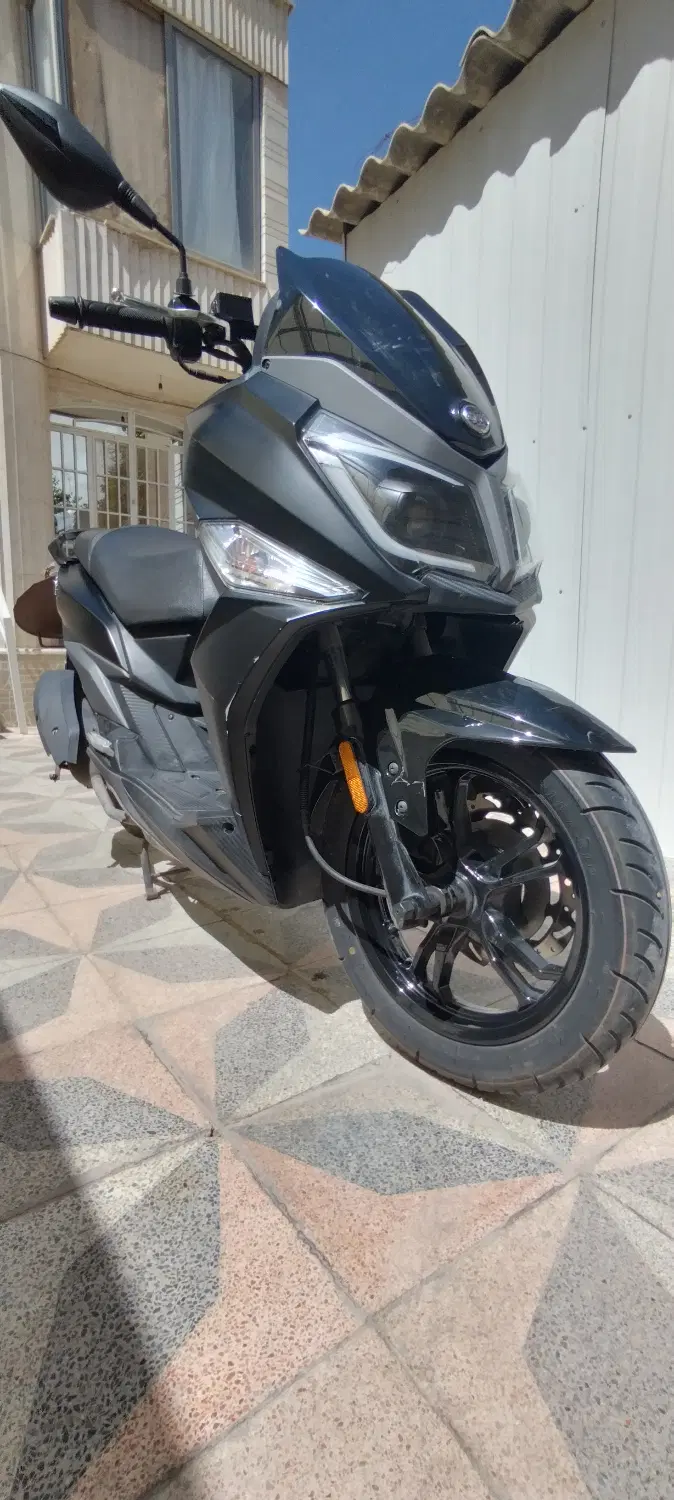 sym J200|موتورسیکلت|شیراز, کاراندیش|دیوار