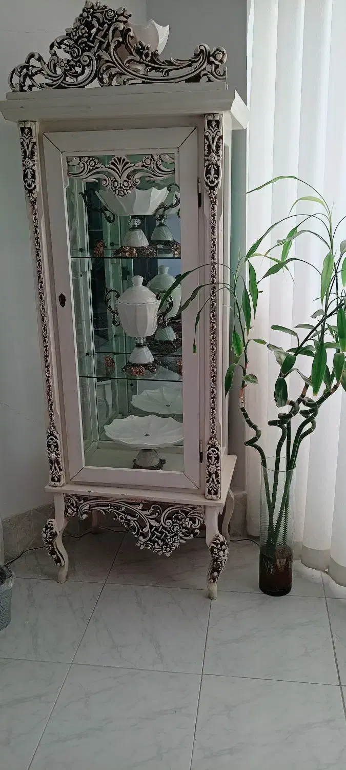 گنجه بسیار تمیز و سالم|بوفه، ویترین، کنسول|مشهد, رضاشهر|دیوار