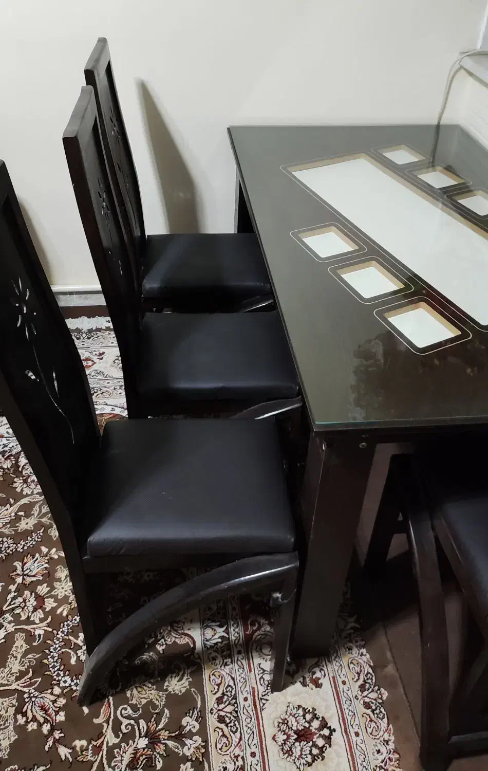 میز نهارخوری4 نفره|میز و صندلی غذاخوری|قرچک, میرزائی شمالی|دیوار