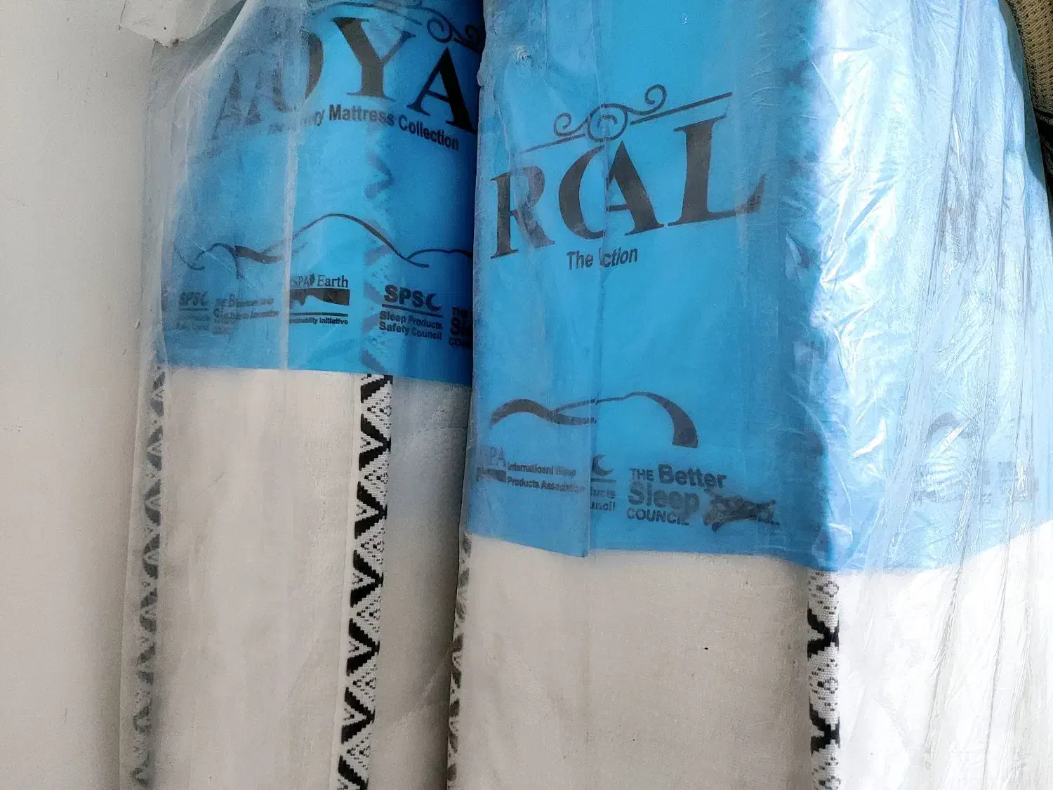 تشک رویال دو نفره برای تخت خواب آک بدلیل جابجایی|تشک تختخواب|باوی, |دیوار