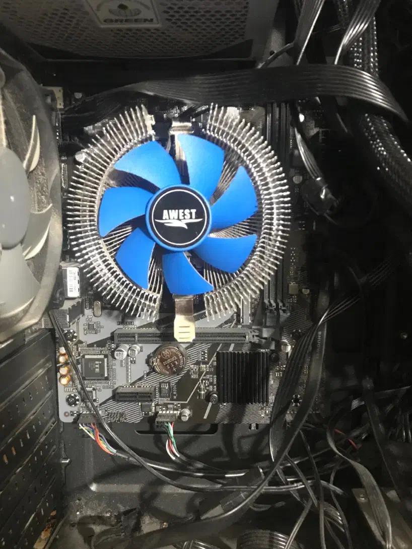 مادربرد giga H610 MK به همراه رم و سی پی یو CPu|قطعات و لوازم جانبی رایانه|تبریز, |دیوار