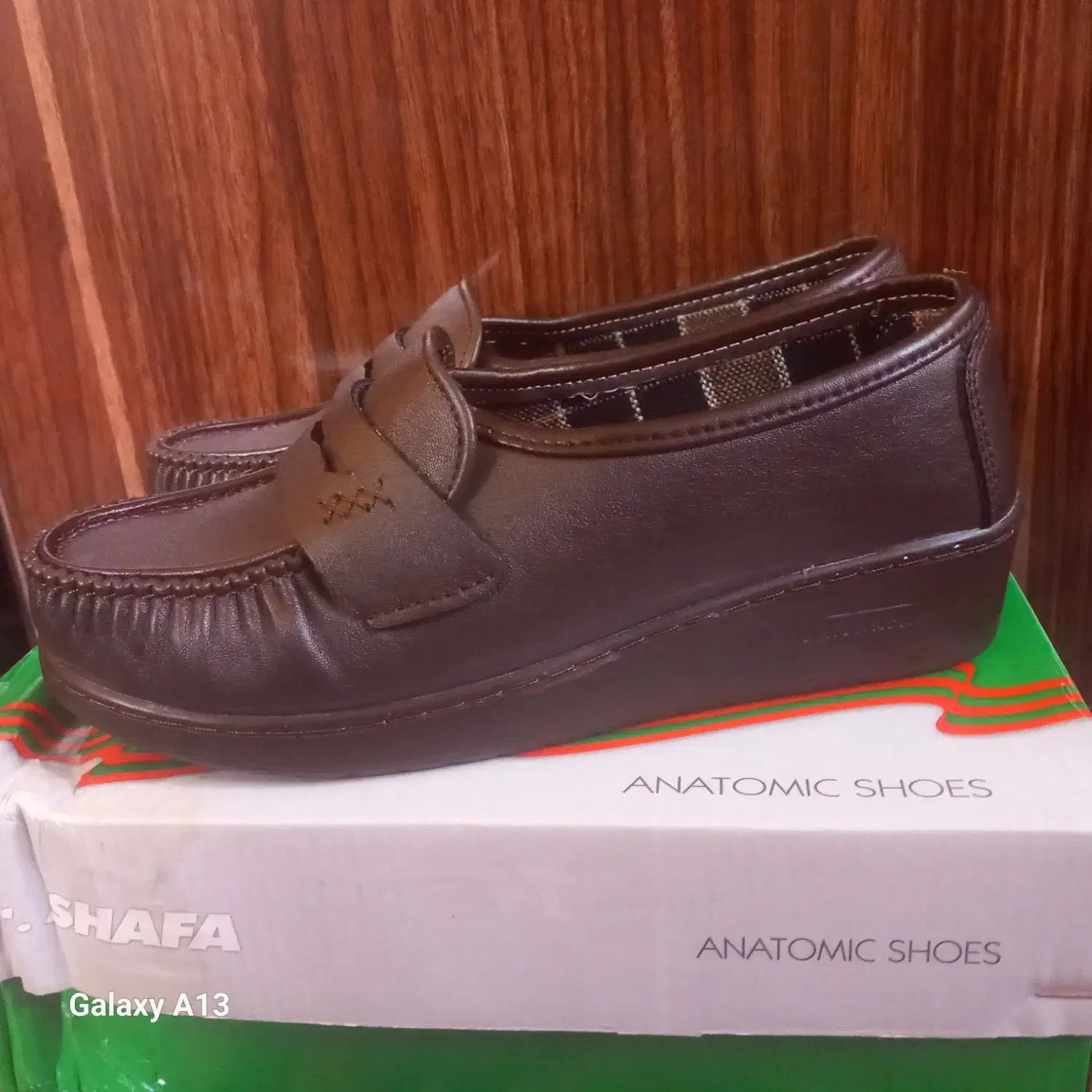 کفش دکترشفا|کیف، کفش، کمربند|شهرکرد, |دیوار