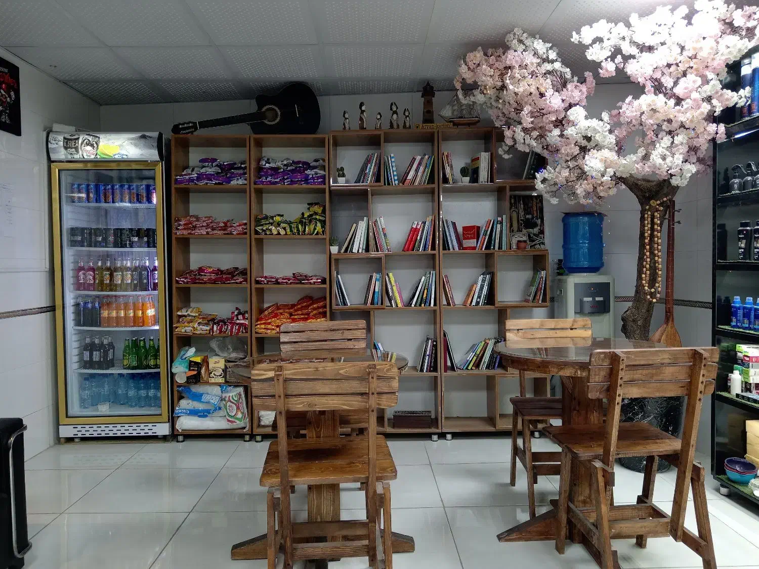 کتابخانه، یخچال|کافیشاپ و رستوران|اشنویه, |دیوار