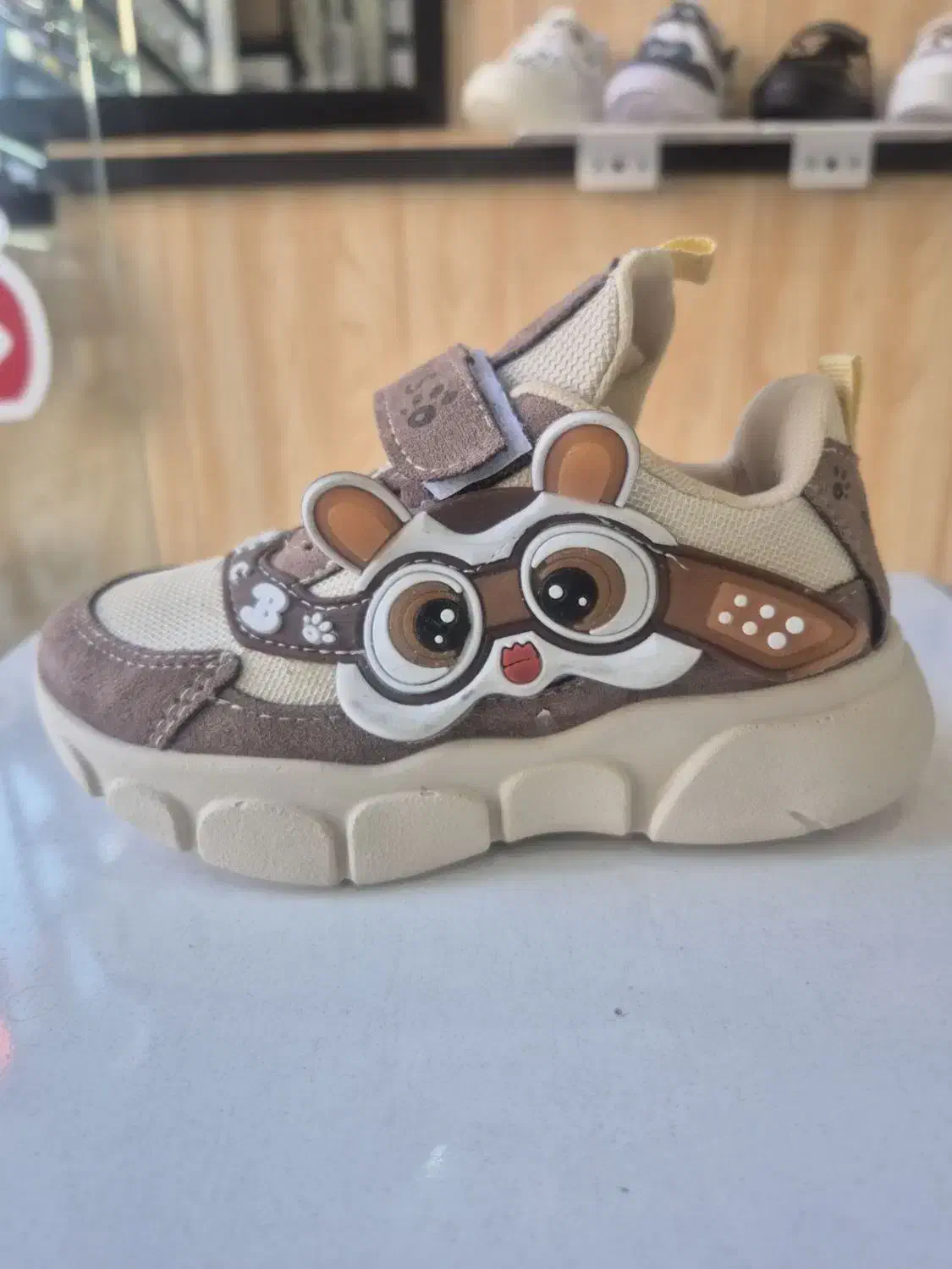 انواع کفش بچه گانه به قیمت تولیدی|کفش و لباس بچه|زنجان, |دیوار