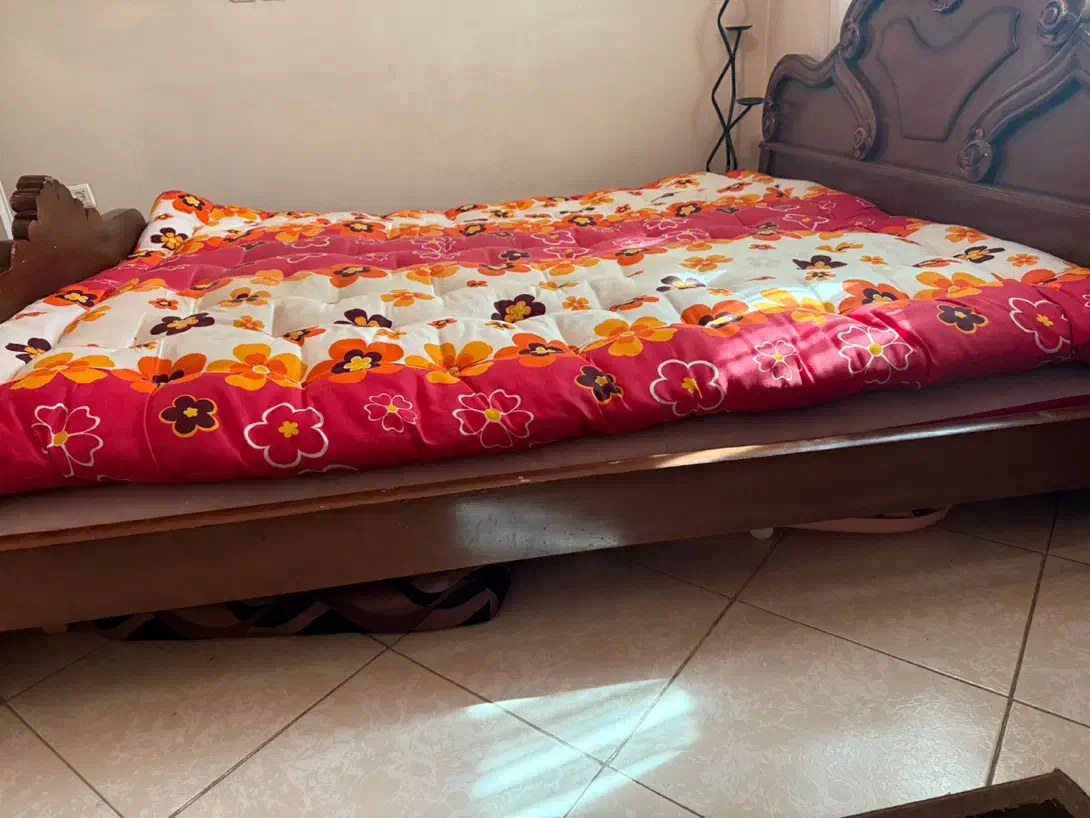 تشک|تشک تختخواب|شیراز, عفیف‌آباد|دیوار