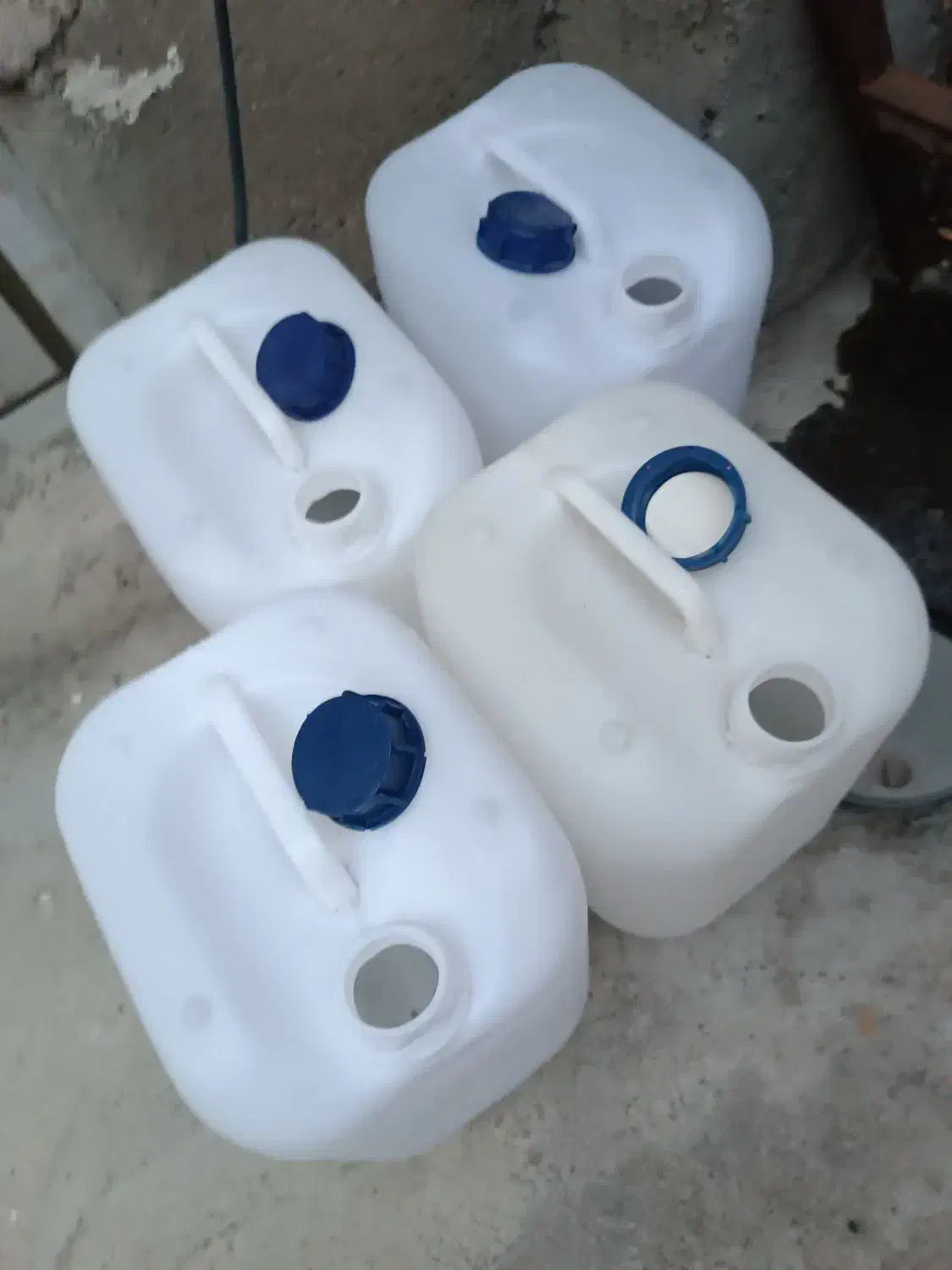 20 لیتری در حد نو|ظروف نگهدارنده، پلاستیکی، یک‌بارمصرف|اردبیل, |دیوار