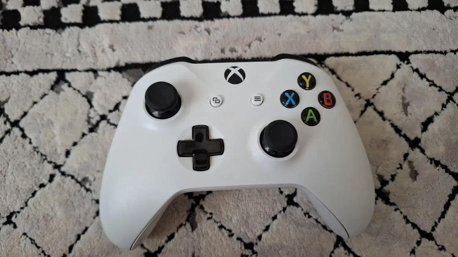 XBOX ONE S دو دسته 1 ترابایت|کنسول، بازی ویدئویی و آنلاین|قزوین, |دیوار