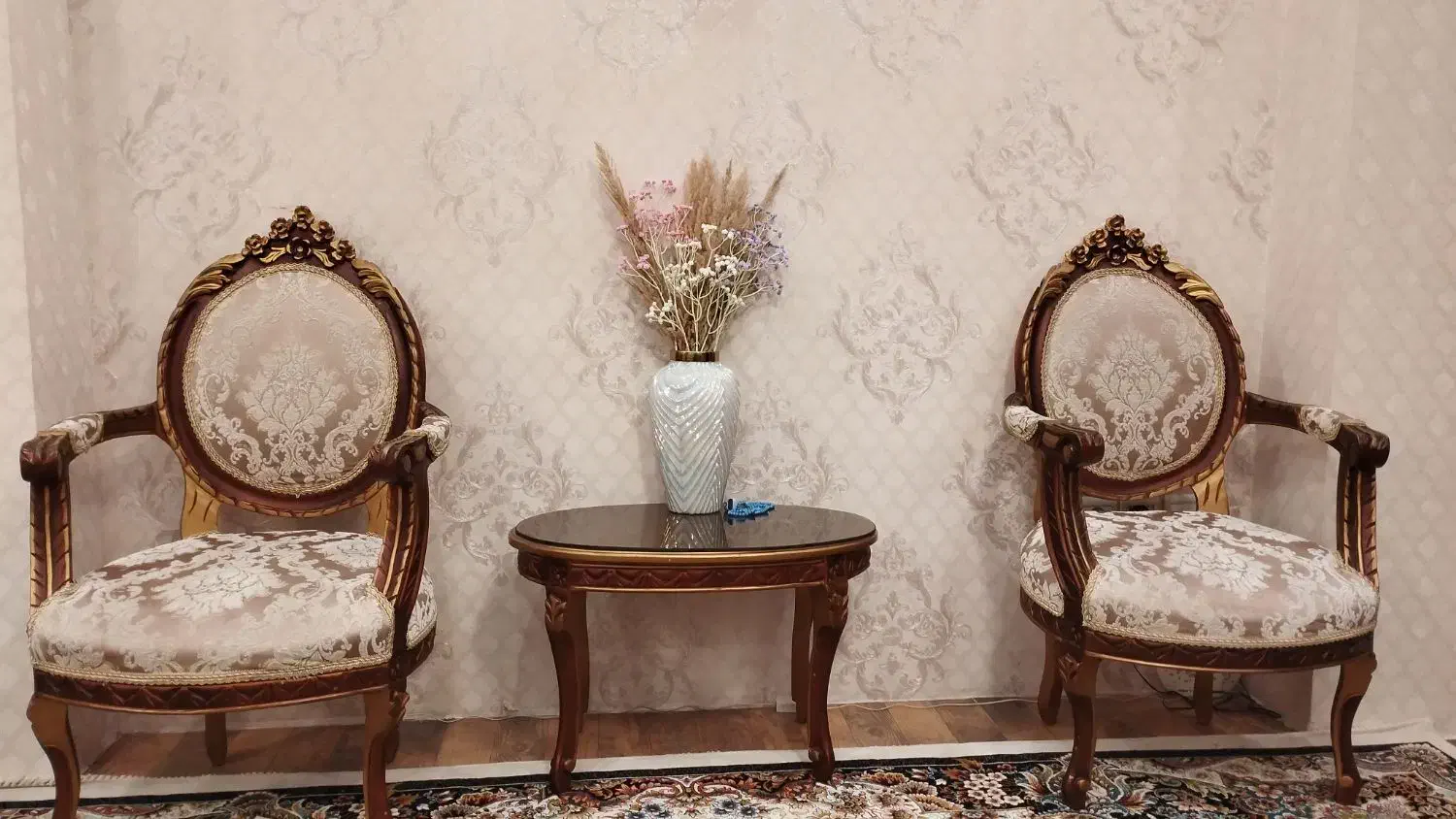 مبل سلطنتی سالم|مبلمان خانگی و میز عسلی|تولم شهر, |دیوار