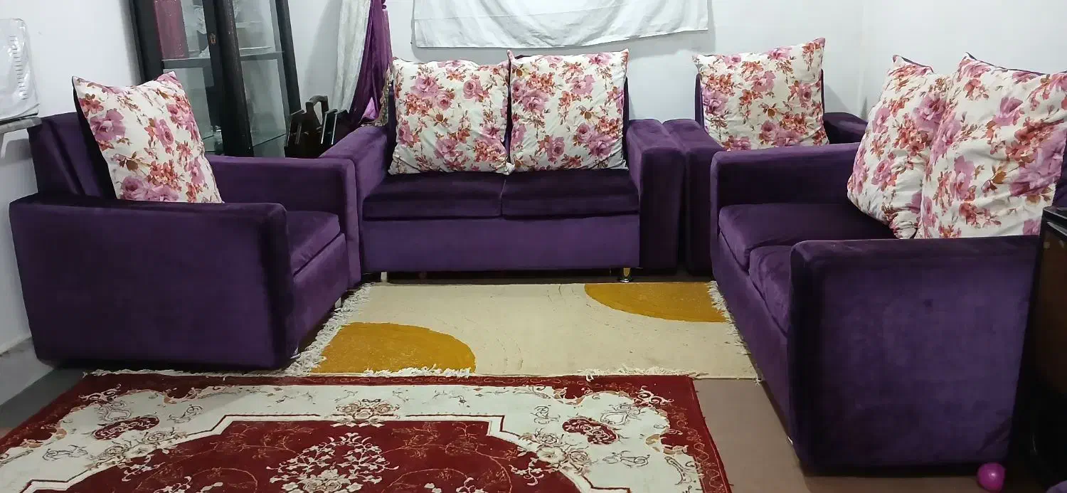 مبل هفت نفره درحد نوو میز تلویزیون عالی وخیلی تمیز|مبلمان خانگی و میز عسلی|ماکلوان, |دیوار