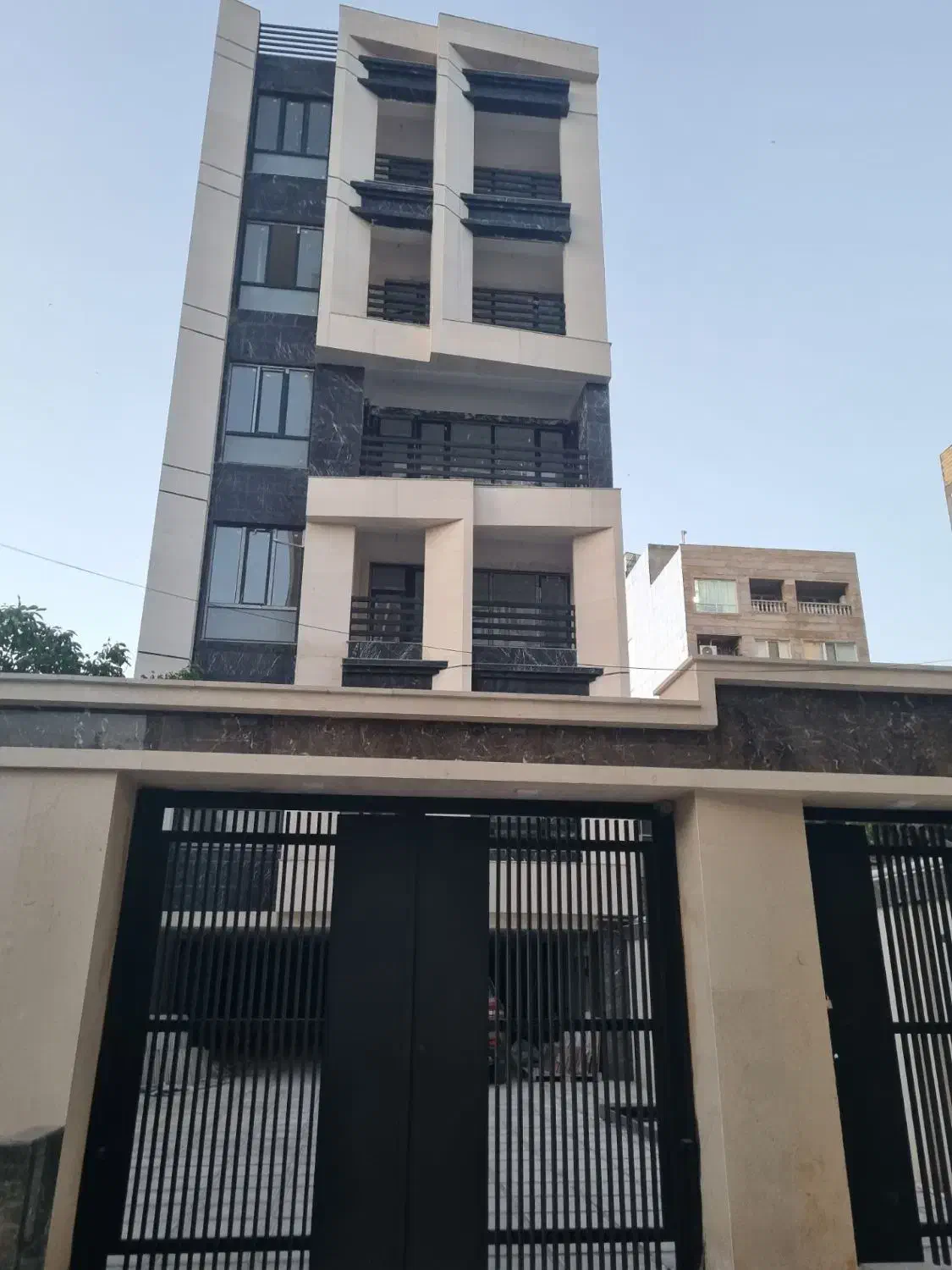 آپارتمان خشک طبقه 4 گلستان|فروش خانه و ویلا|کرمانشاه, |دیوار