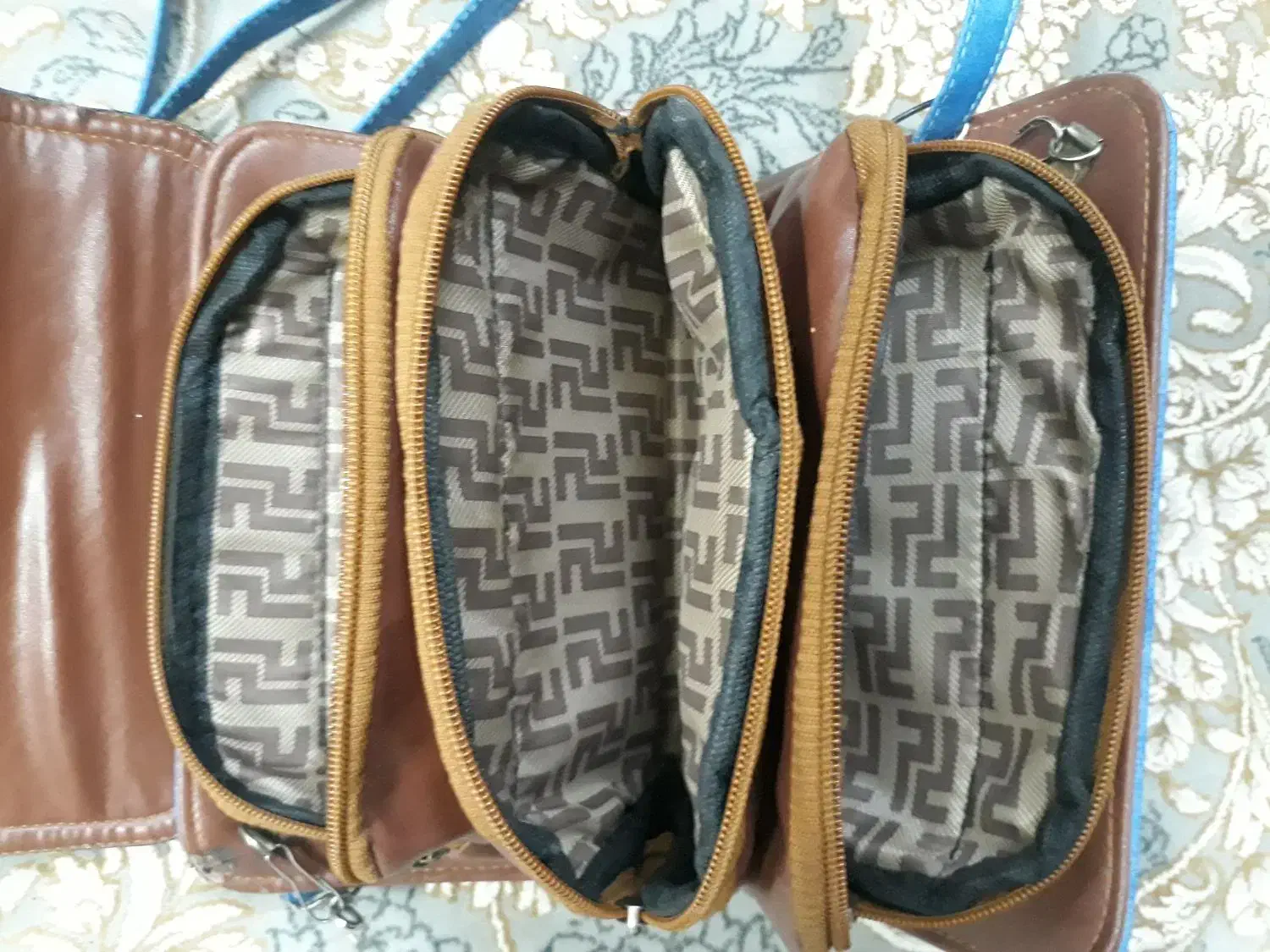 کیف دستی|کیف، کفش، کمربند|قم, منبع آب|دیوار