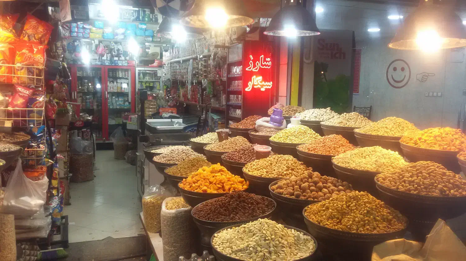 فروشنده شیفت شب|استخدام خدمات فروشگاه و رستوران|دامغان, |دیوار