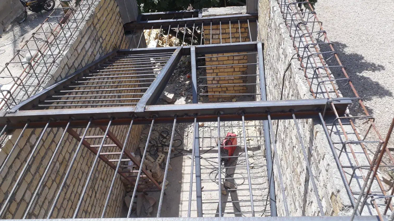 جوشکاری ساختمان و دریل تخریب|خدمات پیشه و مهارت|نورآباد ممسنی, |دیوار