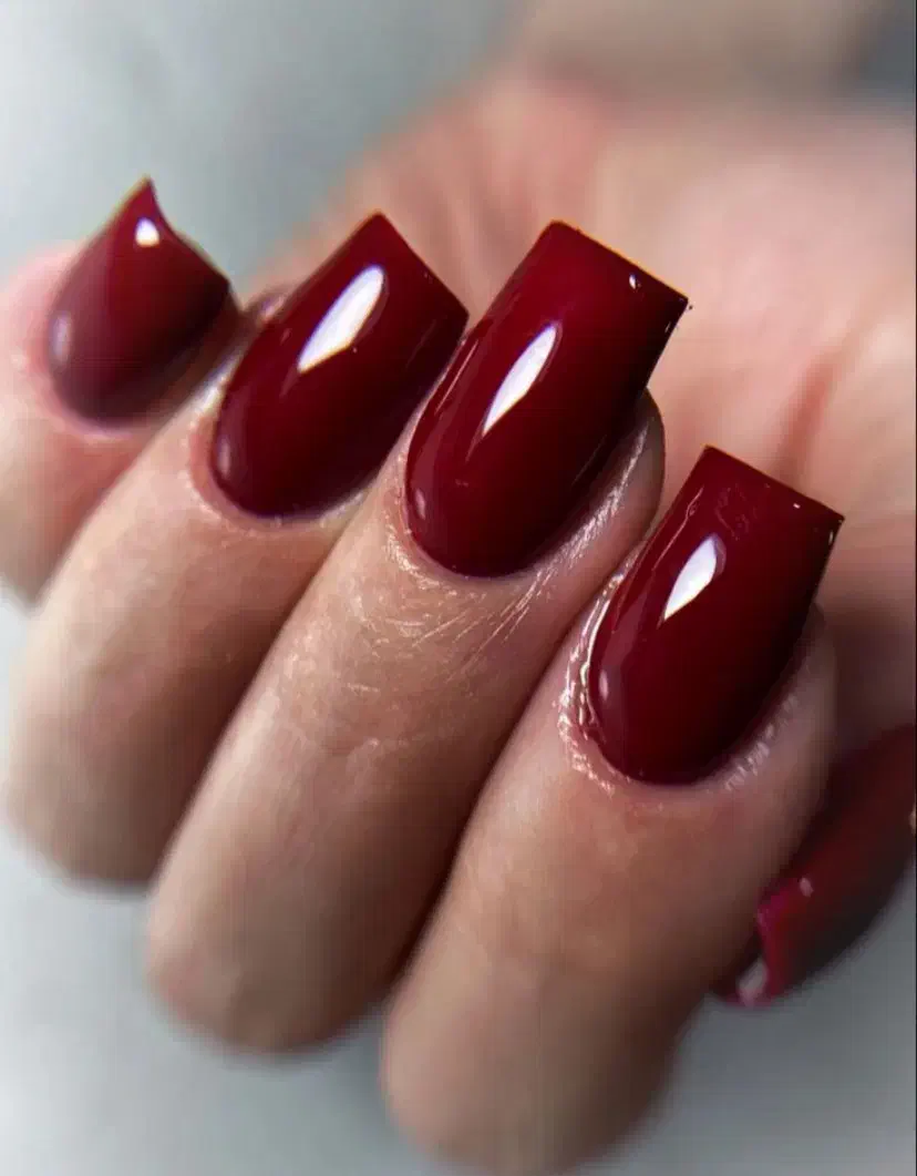 خدمات کاشت ناخن و ترمیم ناخن|خدمات آرایشگری و زیبایی|شاهین‌شهر, عطار|دیوار