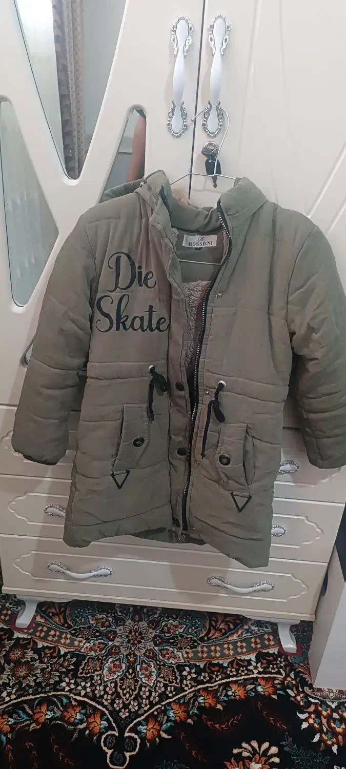 یک عدد کاپشن دخترانه مناسب 8ساله تا 10ساله|کفش و لباس بچه|سنقر, |دیوار