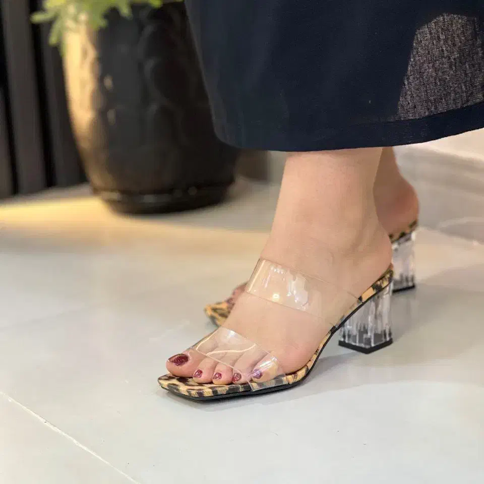 صندل مجلسی|کیف، کفش، کمربند|اشتهارد, |دیوار