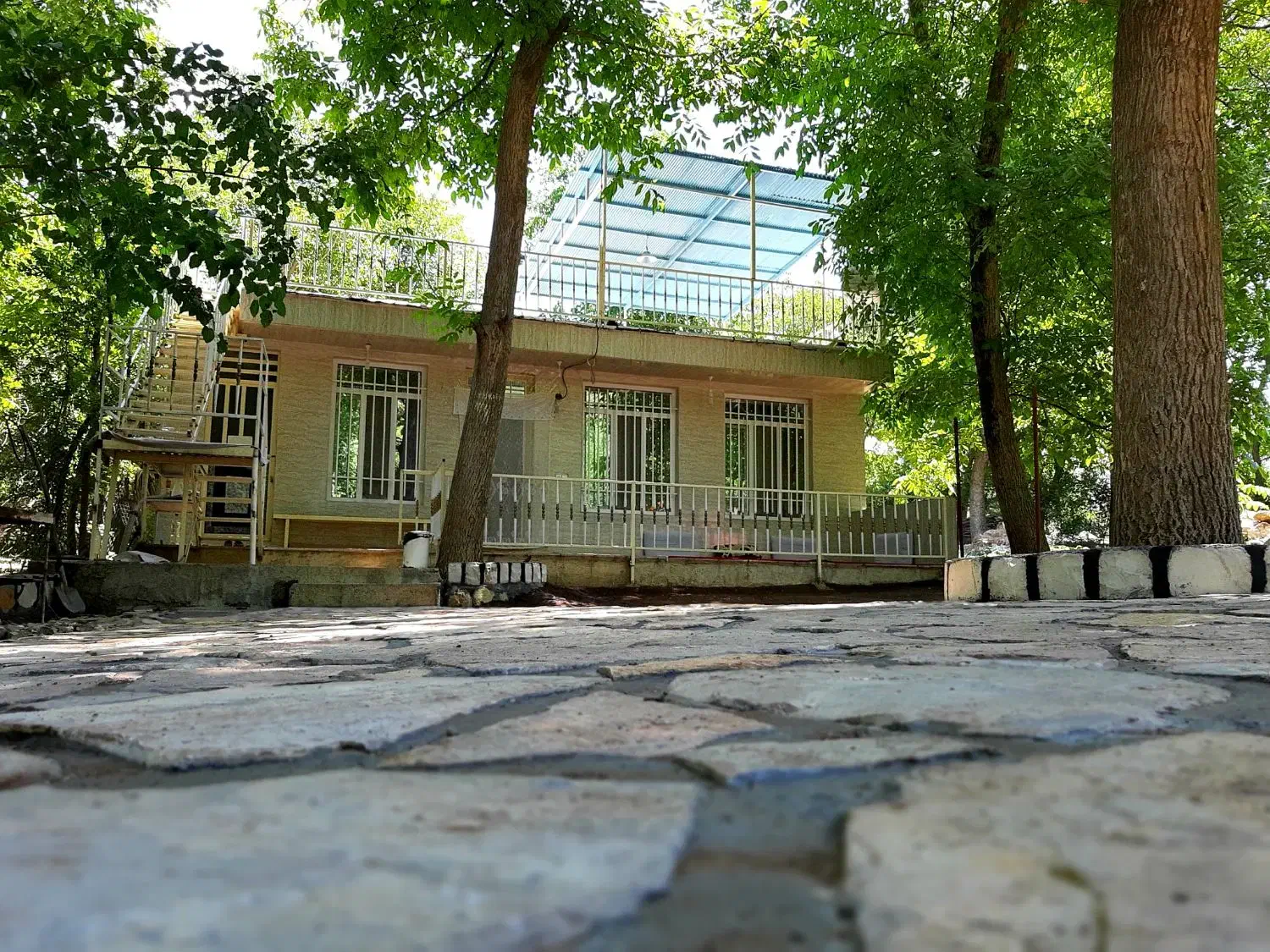 ویلا اجاره ای|اجارهٔ کوتاه‌مدت ویلا و باغ|پاوه, |دیوار