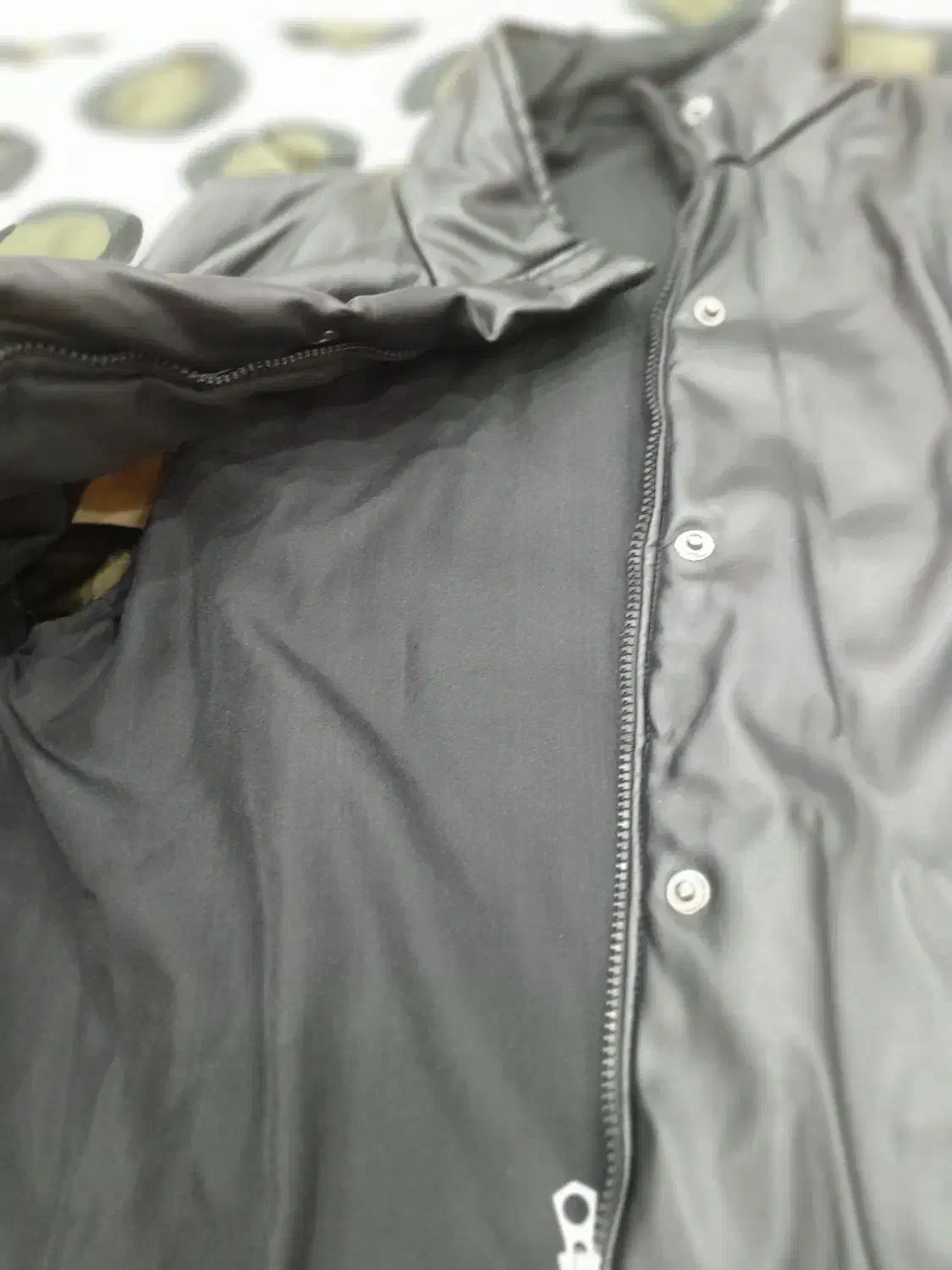 پافر چرم|لباس|اراک, |دیوار