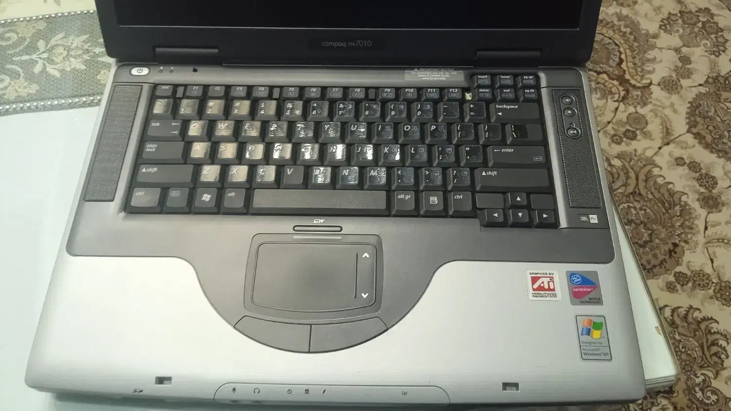 لبتاب hp  درحد نو Windows XP با شارژرش 4000000|رایانه همراه|تهران, علم و صنعت|دیوار