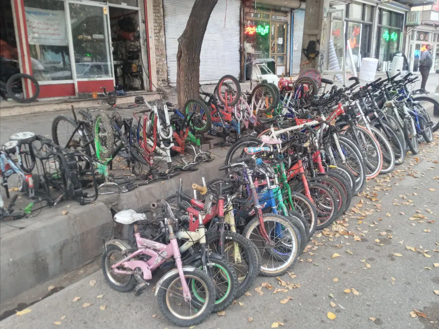 تعمیرو تعویض دوچرخه کارکرده|دوچرخه، اسکیت، اسکوتر|میانه, |دیوار