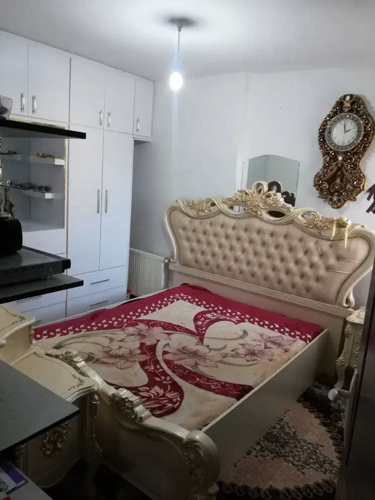 تختخواب دو نفره در حد نو|تخت و سرویس خواب|گلبهار, شهر جدید گلبهار|دیوار