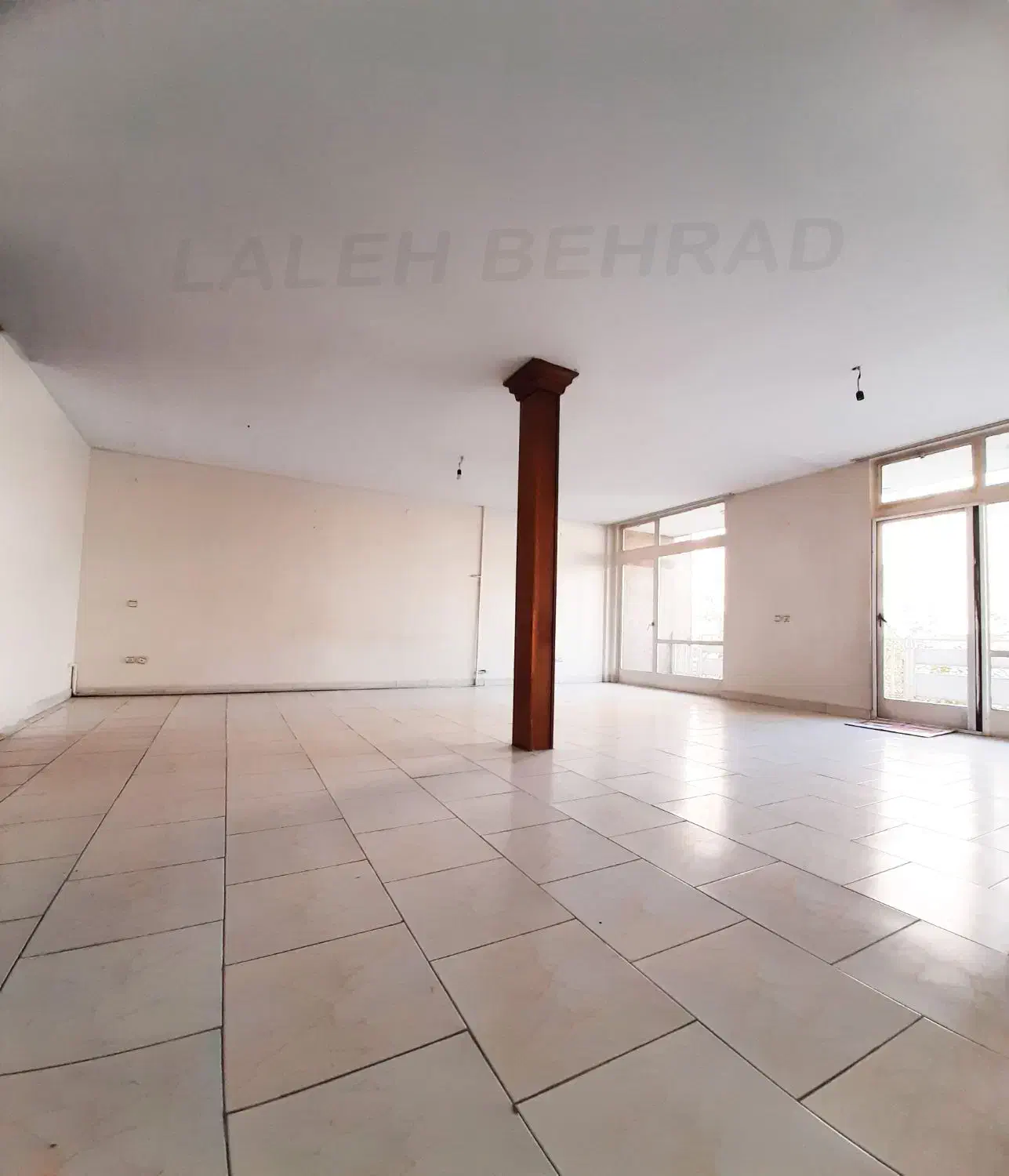 ۱۲۵ متر / تک واحدی / ۲۰ متر تراس/ خوش نقشه