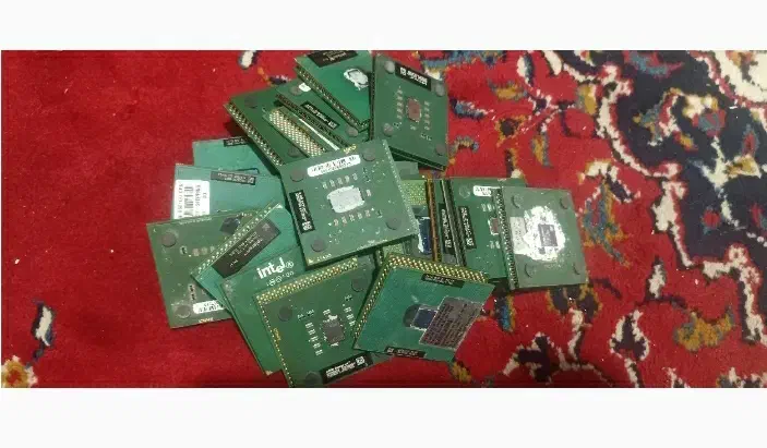 سلام ۵۰ عدد cpu فیبری|قطعات و لوازم جانبی رایانه|اصفهان, شهرک کاوه|دیوار