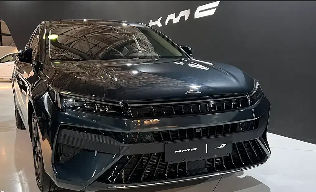 J7 KMC مشکی|خودرو سواری و وانت|اصفهان, پارک ایثارگران|دیوار