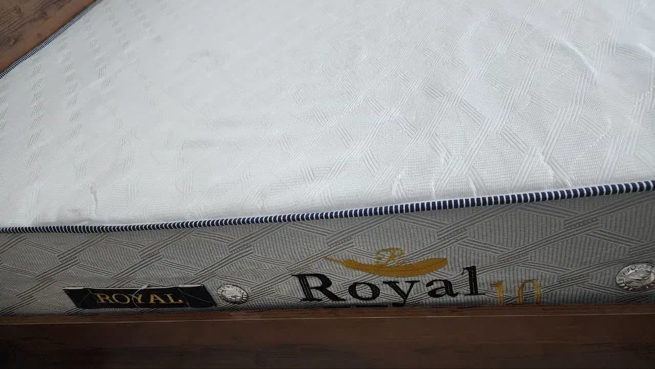 تشک خوشخواب در حد نو|تشک تختخواب|گلبهار, شهر جدید گلبهار|دیوار