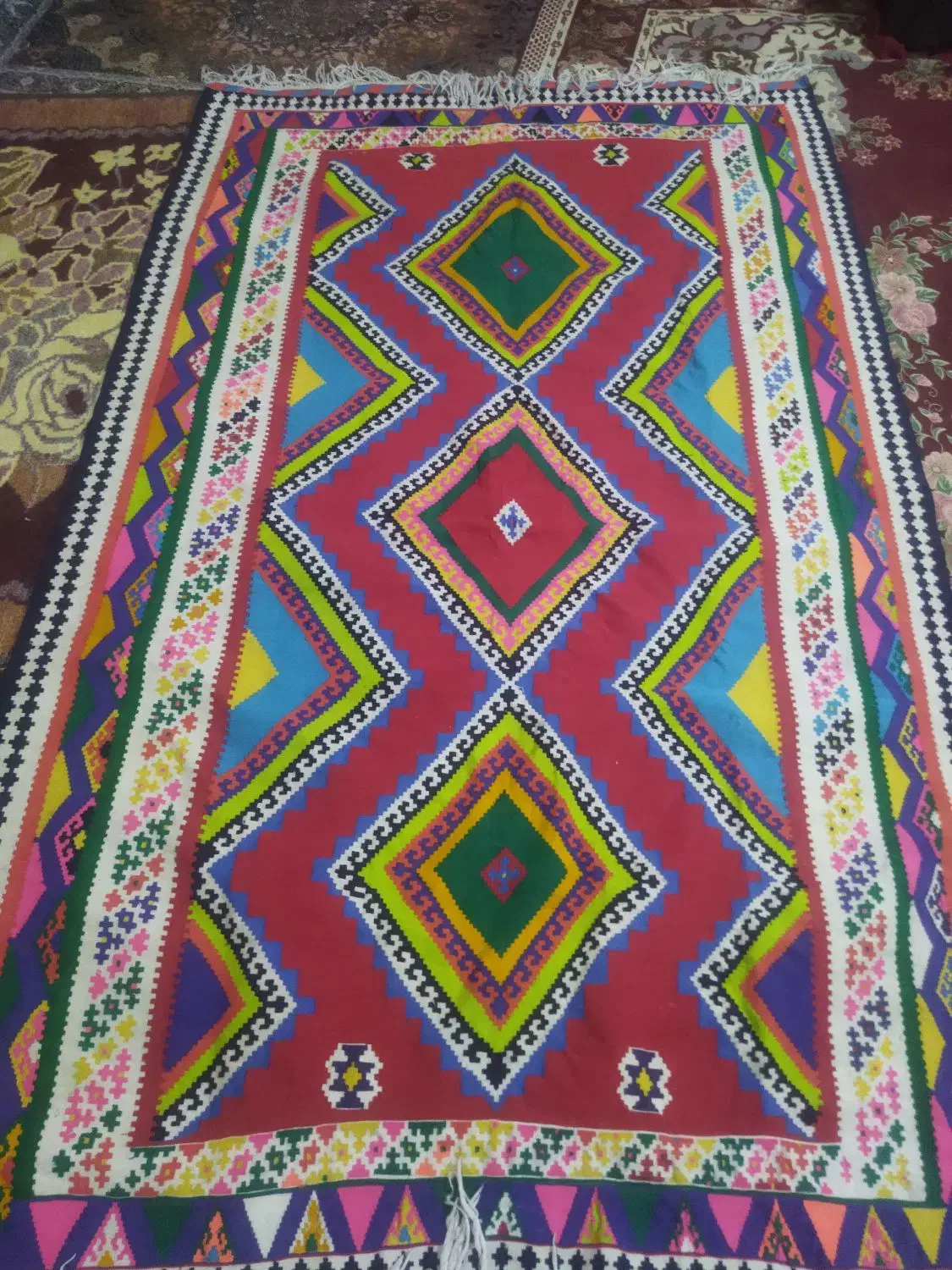 یک عدد گلیم|گلیم، جاجیم، گبه|فیروزآباد (فارس), |دیوار