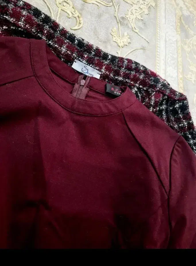 پالتو ، شال ، تونیک ، لباس زیر|لباس|کاشان, باهنر|دیوار