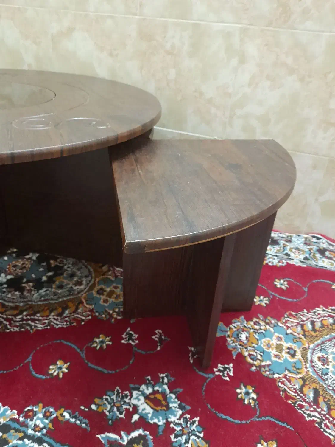 میز جلو مبلی به همراه ۴تا عسلی|مبلمان خانگی و میز عسلی|برازجان, |دیوار