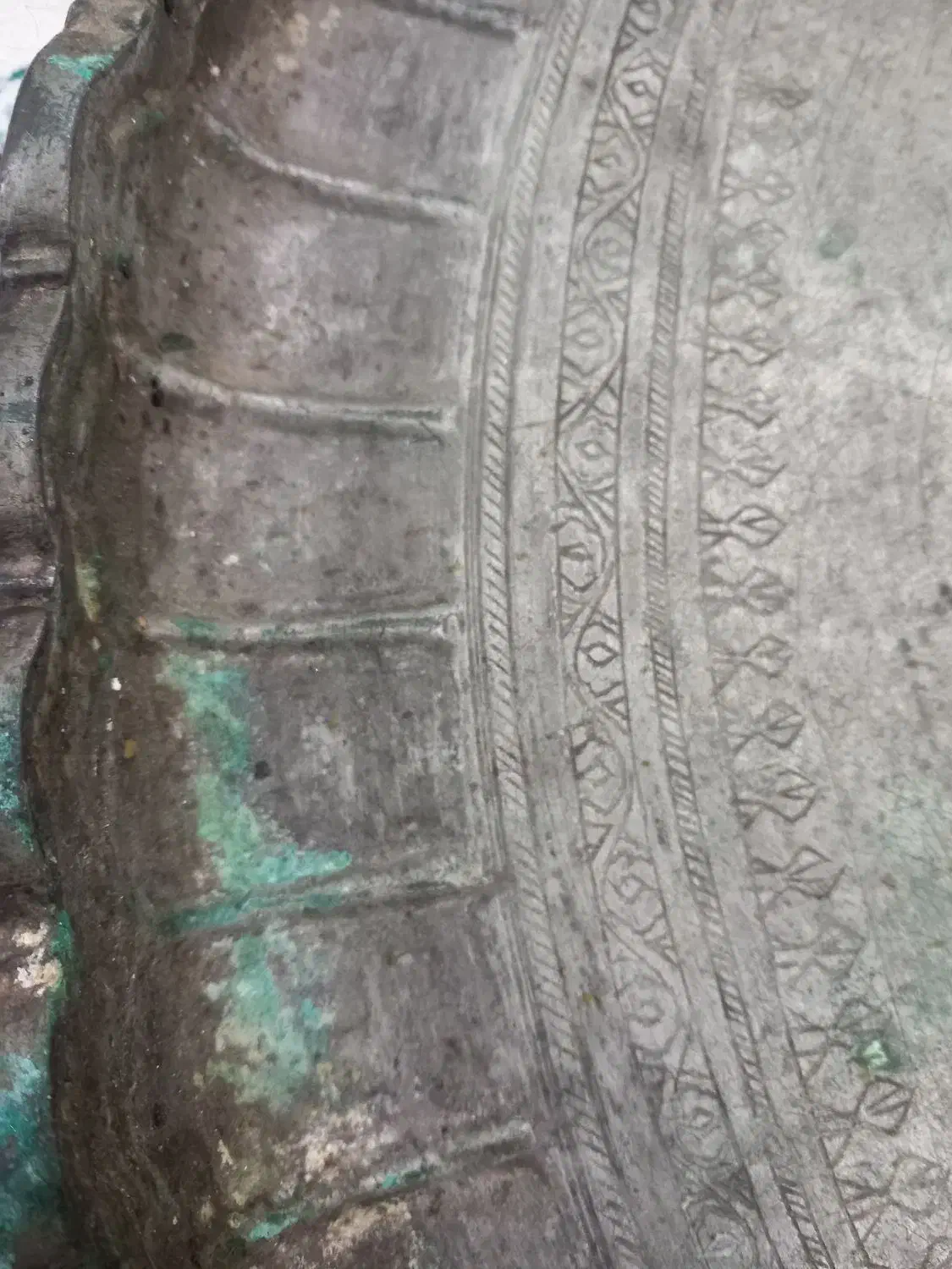 مجمه قدیمی تاریخی|کلکسیون اشیاء عتیقه|تربتحیدریه, کلاته توکلی|دیوار