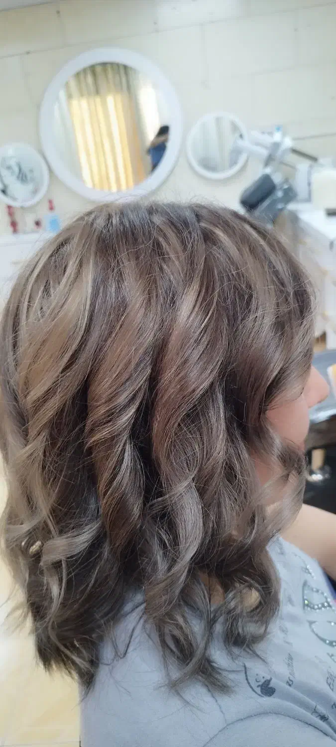 رنگ موبابهترین متریال وکمترین قیمت|خدمات آرایشگری و زیبایی|بروجن, |دیوار