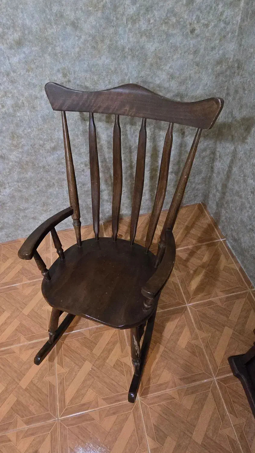 صندلی راکی|صندلی و نیمکت|کرج, ساسانی (قلمستان)|دیوار