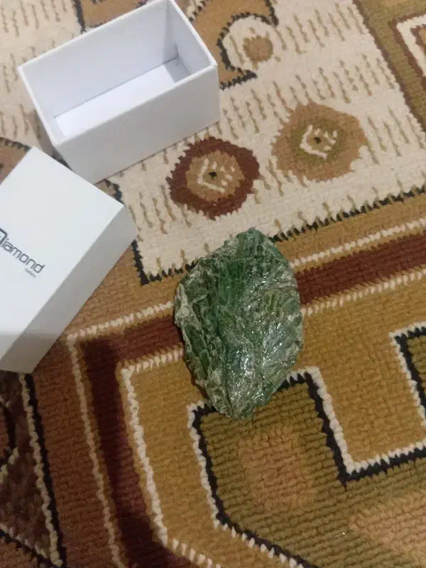 سنگ‌ قیمتی|جواهرات|شیراز, ابیوردی|دیوار