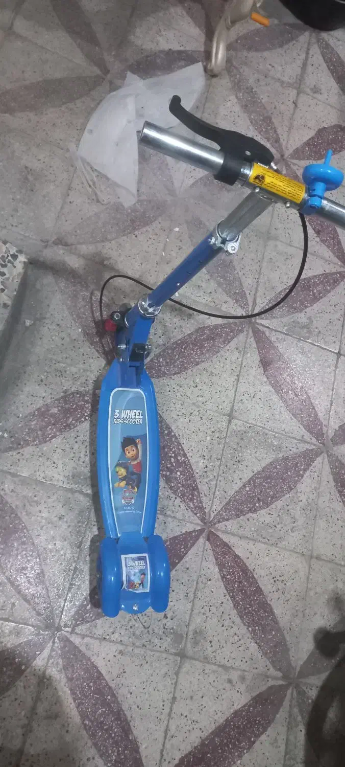 اسکوتر|اسباب‌بازی بچه|اندیمشک, |دیوار