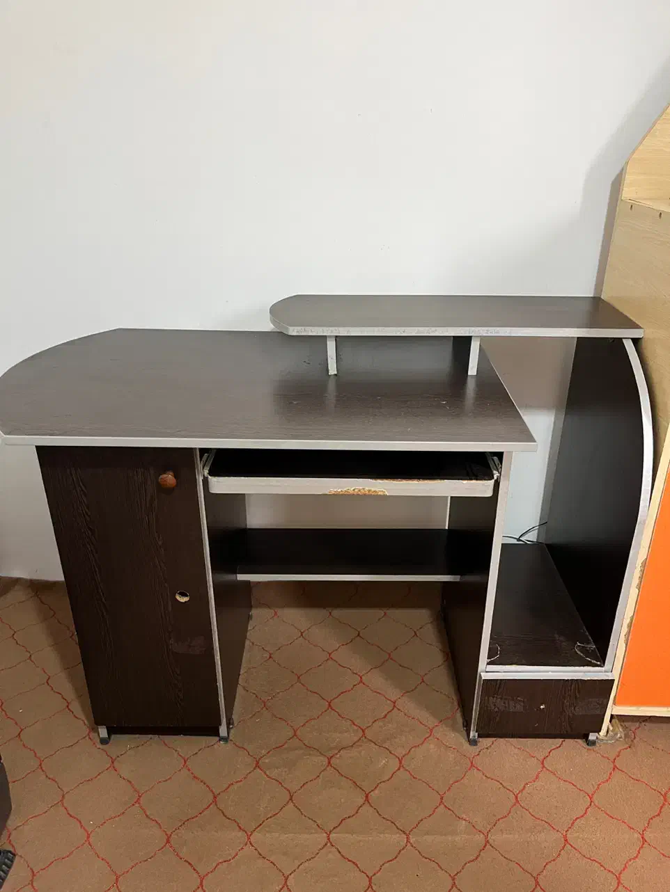 میز کامپیوتر و میز تحریر|میز تحریر و کامپیوتر|گرگان, |دیوار