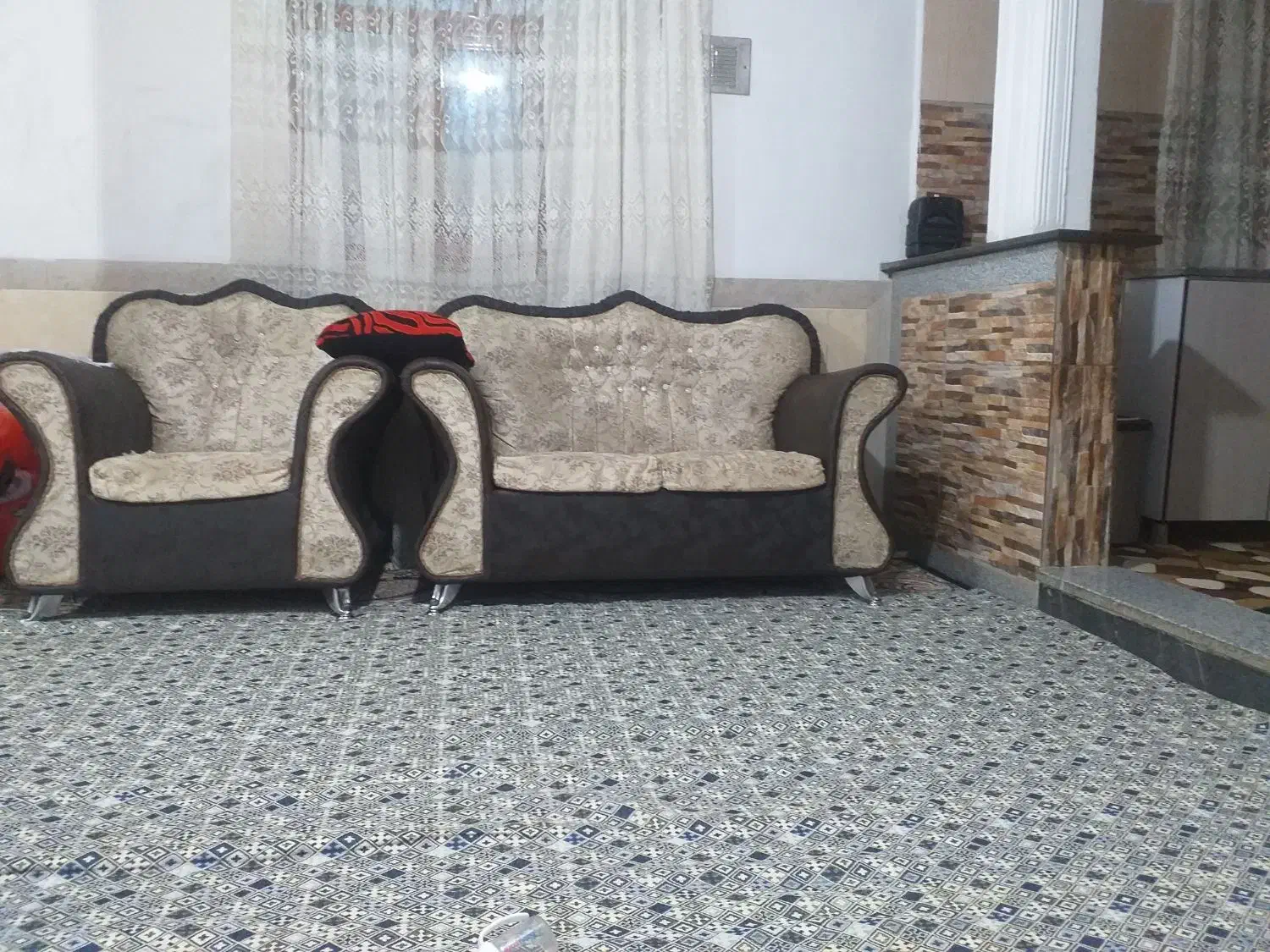 مبل۷نفره سالم فقط۲تومن|مبلمان خانگی و میز عسلی|همدان, |دیوار